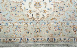 Full view of New Kashan rug from Iran / Persia, 295 × 200 cm in Beige tones