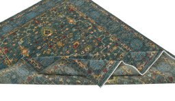 Central medallion detail of New Farahan rug from Pakistan