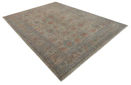 Corner detail of New Farahan rug showing border pattern and Wool pile
