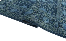 Close-up detail of New Farahan rug from Pakistan showing Wool weave