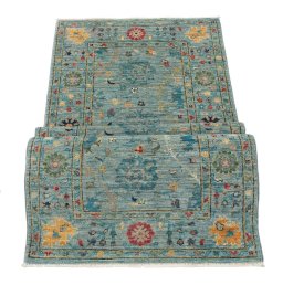 Central medallion detail of New Farahan rug from Pakistan