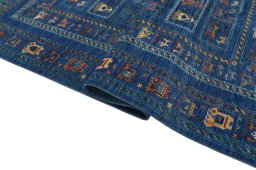 Close-up detail of New Samarkand rug from Pakistan showing Wool weave