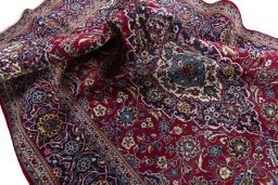 Surface texture of New Kashan rug with natural Wool and intricate pattern