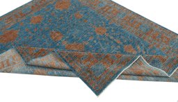 Central medallion detail of New Farahan rug from Pakistan