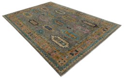 Corner detail of New Farahan rug showing border pattern and Wool pile