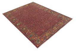Corner detail of New Farahan rug showing border pattern and Wool pile
