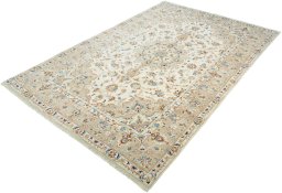 Corner detail of New Kashan rug showing border pattern and Wool pile