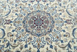Central medallion detail of 2000s Nain rug from Iran / Persia