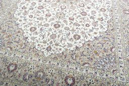 Close-up detail of 2000s Kashan rug from Iran / Persia showing Wool weave