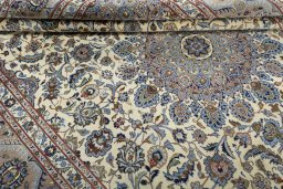 Close-up detail of New Kashmar rug from Iran / Persia showing Wool weave