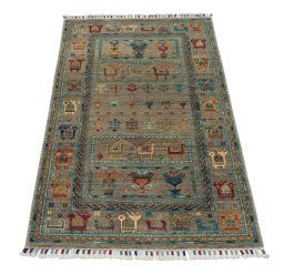 Surface texture of New Samarkand rug with natural Wool and intricate pattern