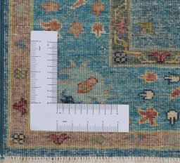 Corner detail of New Farahan rug showing border pattern and Wool pile