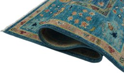 Close-up detail of New Farahan rug from Pakistan showing Wool weave