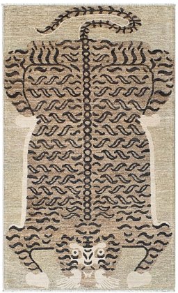Full view of New Farahan rug from Pakistan, 189 × 115 cm in Beige tones