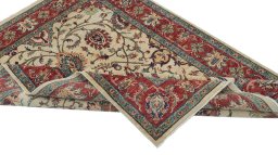 Central medallion detail of New Farahan rug from Pakistan