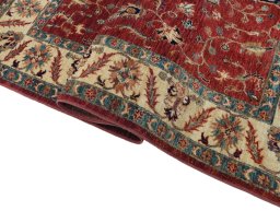 Close-up detail of New Farahan rug from Pakistan showing Wool weave