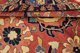 Corner detail of New Farahan rug showing border pattern and Wool pile