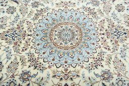 Central medallion detail of 2000s Nain rug from Iran / Persia