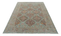 Surface texture of New Farahan rug with natural Wool and intricate pattern