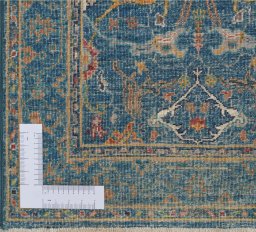 Corner detail of New Farahan rug showing border pattern and Wool pile