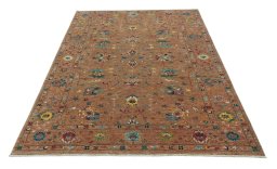 Surface texture of New Farahan rug with natural Wool and intricate pattern