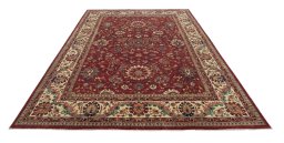 Surface texture of New Farahan rug with natural Wool and intricate pattern