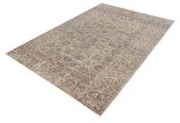 Close-up detail of New Farahan rug from Pakistan showing Wool weave