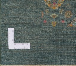 Corner detail of New Farahan rug showing border pattern and Wool pile