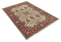Corner detail of New Farahan rug showing border pattern and Wool pile
