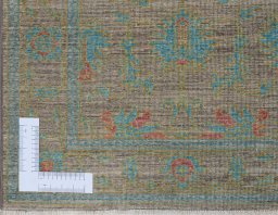 Corner detail of New Farahan rug showing border pattern and Wool pile