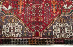 Close-up detail of 2000s Shiraz rug from Iran / Persia showing Wool weave