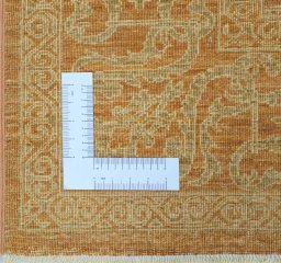 Corner detail of New Farahan rug showing border pattern and Wool pile