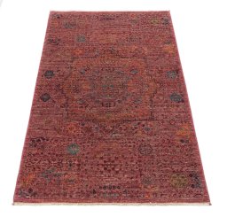 Surface texture of New Mamluk rug with natural Wool and intricate pattern
