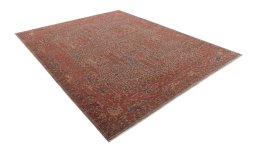 Corner detail of New Haj-jalili rug showing border pattern and Wool pile
