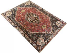 Close-up detail of 2000s Shiraz rug from Iran / Persia showing Wool weave