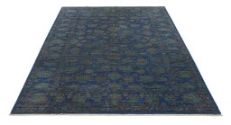 Surface texture of New Farahan rug with natural Wool and intricate pattern
