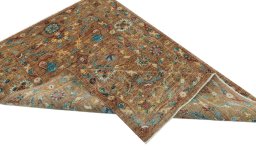 Central medallion detail of New Farahan rug from Pakistan