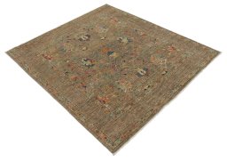 Corner detail of New Farahan rug showing border pattern and Wool pile
